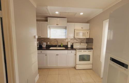 Cottage on Walking Distance To Nokomis Beach - Foto 2