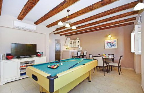 Beautiful Home In Trsteno With Wifi - Photo 2