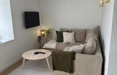 New renovated beach front cottage - Photo 18