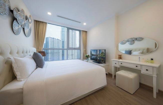 Cozy- Vinhomes Central Park Apartments - Photo 21