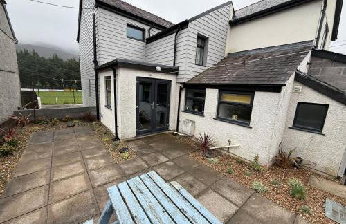 Homely house, foot of Snowdonia with private parking - Foto 4