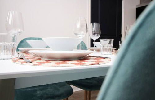 Modern and Cosy 3 Bed House Close to Cardiff City Centre perfect for Family Relocations, Contractors & Groups by Gurkha Stay with Free Parking and Wifi - Foto 6