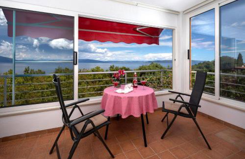 B Apartment - Photo 1