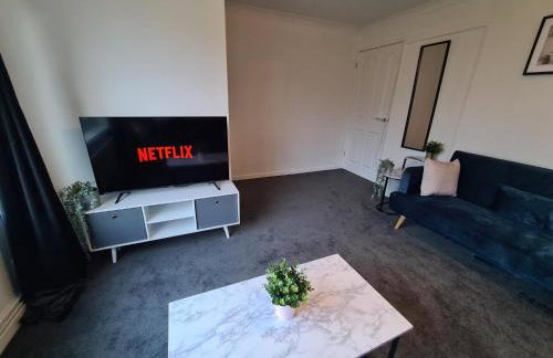 6 bed, sleeps 8, 1 Mile from New Cross Hospital, 10 mins from M6 Jct 10 & M54 Jct 1 - Foto 18