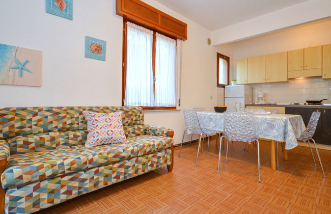2 bedroom Apartment in Lignano Sabbiadoro - Photo 7