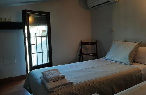 Casa con patio y chimenea en Piedralaves - Photo 29