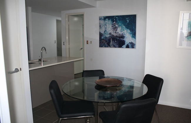 Wyndel Apartments - Miller Street - Photo 3