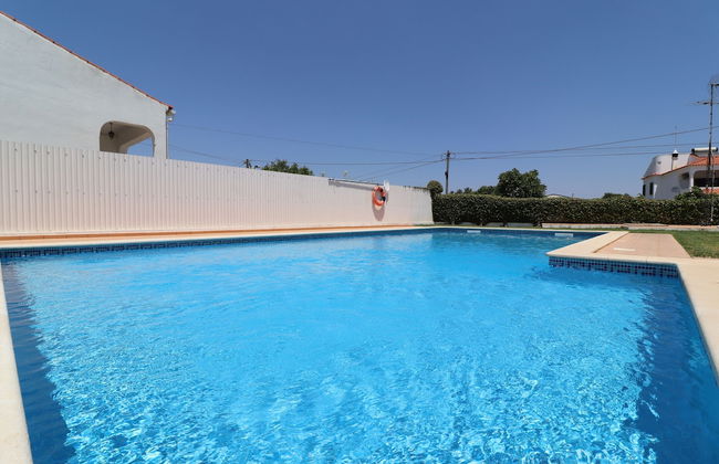 3-bed Townhouse With Pool in Albufeira Balaia - Foto 34