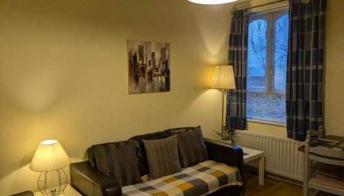 Apartment with Outside Patio and Car Space - Foto 3