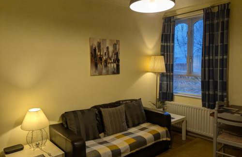 Apartment with Outside Patio and Car Space - Foto 3