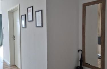 Luxsuite Still und Komfort 2 Balkon Elektrogrill Tischfussball TV-75 Zoll - Foto 25