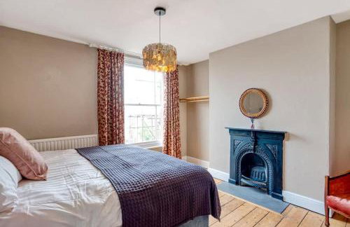 6BR Luxury Beach House Hot Tub & Sea Views - Foto 30