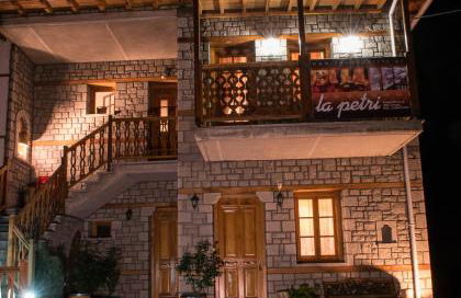 La Petri Studios with Fireplace & View - Foto 1