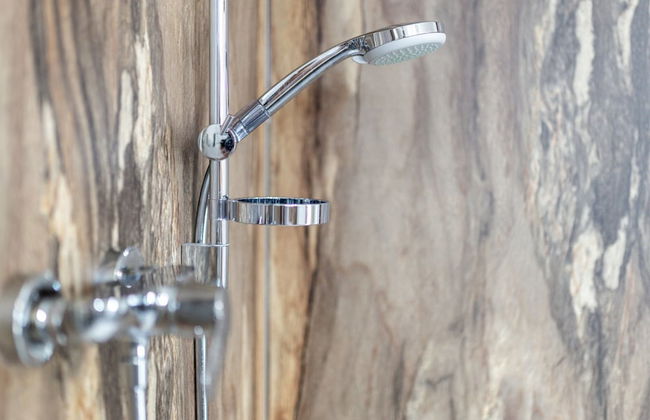 Beautiful Bungalow Near the Lake Beach - Photo 14