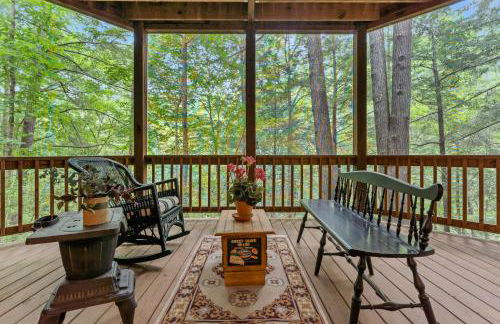 Falling Waters at Rumbling Bald - Foto 22