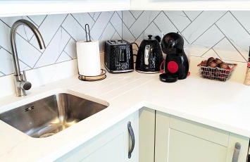 Modern 2 BR Apartment near Town - Foto 17