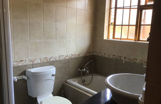 Cozy 2BR 2BR Townhouse Netflix Private Parking Great Location! - Foto 5