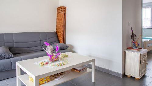 Renovated village house with enclosed garden - Foto 2