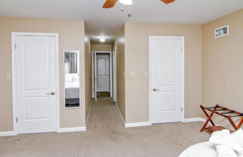 Cabin by the Creek with private creek access - Foto 12