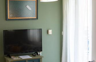 Nadia's Place - Photo 15