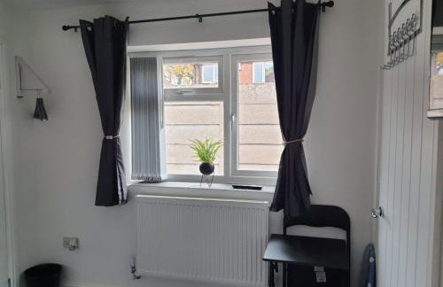 Private Room Sleeps 2 with Ensuite & Parking - Foto 6