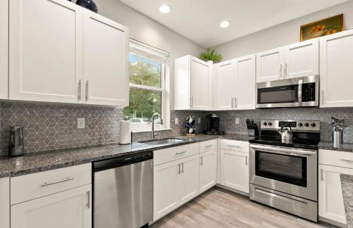 NEW! Canopy Cabana - Luxury Downtown Apartment - Foto 13