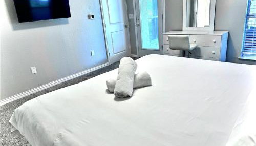 Tranquil 1,5 Acre Retreat with Modern Comfort - Foto 2