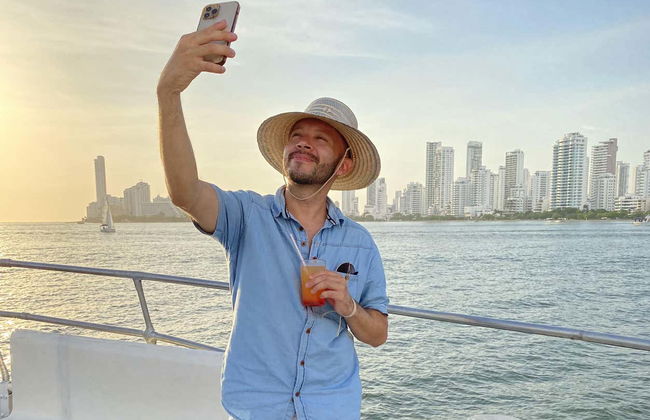 Caribbean Party Boat Tour in Cartagena - Photo 2