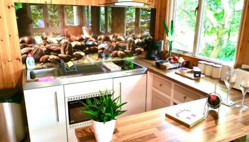 Treeside woodhouse - Photo 2