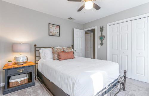 Explore Historic DT In This Cozy Open Air 5BR Stay - Foto 34