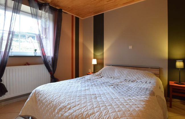 Cottage in Former Farmhouse in Tillet - Photo 3