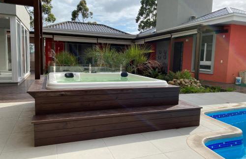 Casa com Piscina e SPA em Condominio a Beira da Lagoa de Ibiraquera - Photo 28