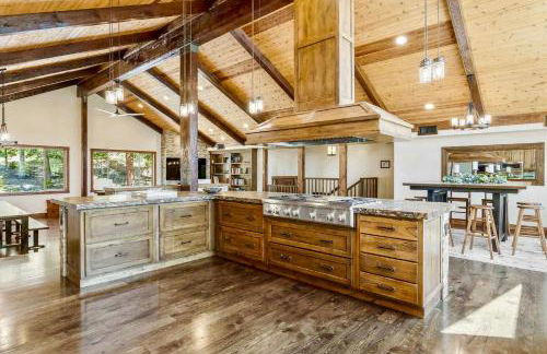 LX33 Lake Tahoe Villa with Gameroom Hot tub Sauna - Foto 8