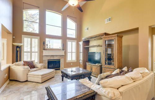 3,500-Sq-Ft Retreat with Private Yard in Sugar Land! - Photo 2