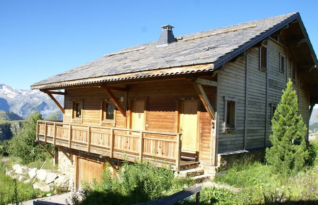Chalet With Fireplace in Alpe D'huez - Photo 14