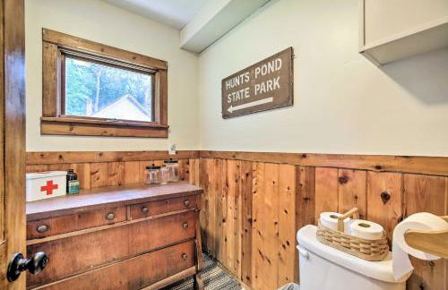 Pet-Friendly Saranac Lake Retreat with Deck and Yard - Foto 22