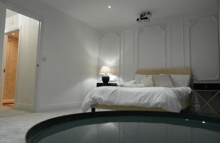 Spacious 5 Bed Home with a Cinema Room, Open Plan Living - Foto 10