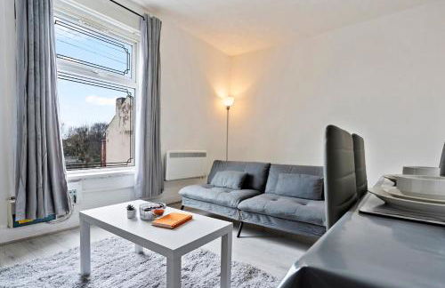 Cozy 1-Bedroom Apartment Steps from Bullring & Victoria Square - Foto 2