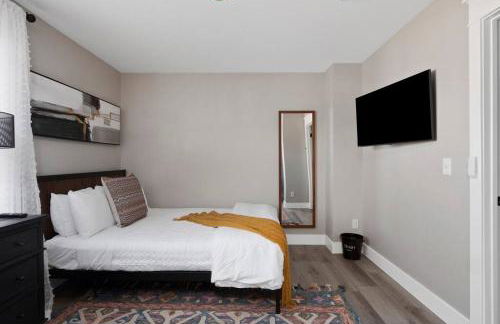 Modern Escape: 5BR/2.5BA Near St. Louis Must-Sees - Foto 19