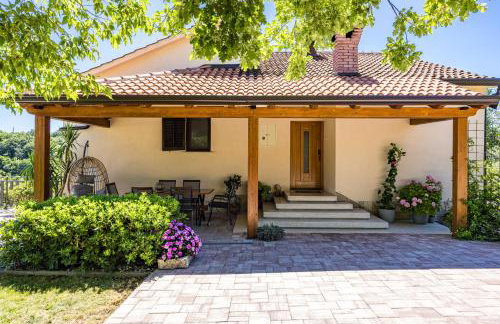 Holiday Home with pool and garden - Photo 24