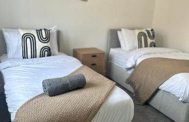 Stylish Barwell Home C with Free Parking - Sleeps 4 - Foto 6