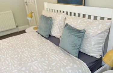 Spacious 5-Bedroom house close to station - Foto 10