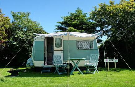 Kitty Unique 60s Caravan set in Pretty Garden - Foto 22