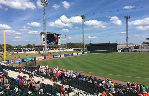 Game Night Ready Lakeland Stay Near Colleges - Foto 28
