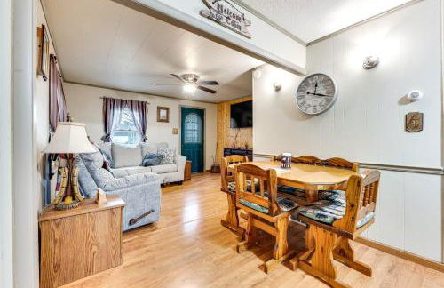 Charming Spirit Lake Home - 6 Mi to Arnolds Park! - Foto 8