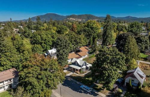 Flying Colors Cottage Walk to Downtown - Foto 46