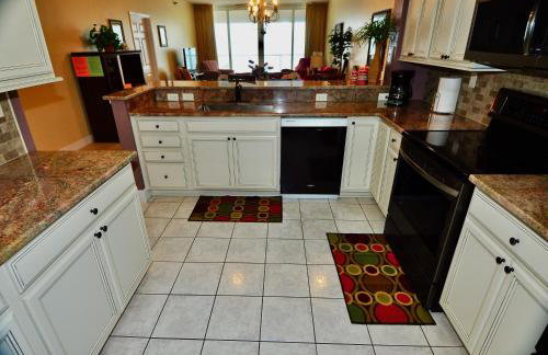 Beachfront Bliss Absolute Gulf Front 2 Bedroom Condo - book now for Spring 2026 - Foto 4