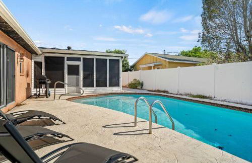 Gulf Coast Getaway Pool Mini Putt Fenced Yard - Foto 28