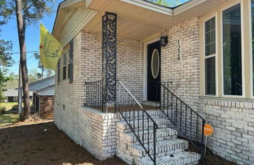 Walk to Masters! Spacious & Modern 4bd Home - Foto 3