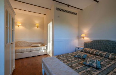 6 Bedroom Beautiful Home In Treia - Foto 32